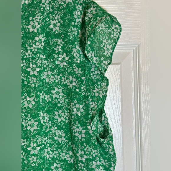 Fun 2 Fun Green Alvena Split Neck‎ Blouse Size 2x High-Low Hem Sheer Flowy - Picture 6 of 9